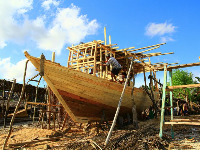 nungwi turtle tour zanzibar - dhow boat