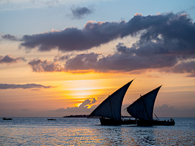 sunset dhow cruise zanzibar